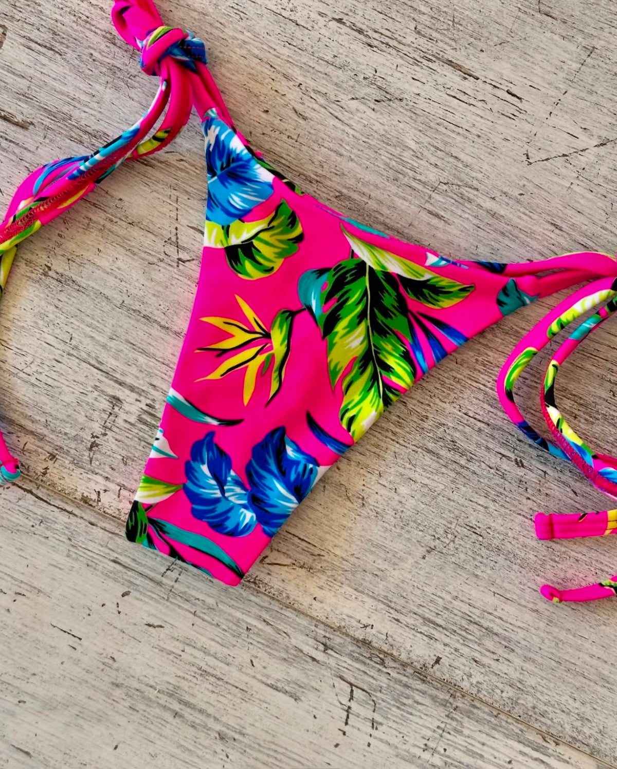 Micro Bikini One-size Thong & Non Padded Triangle Bra Set - PINK JUNGLE