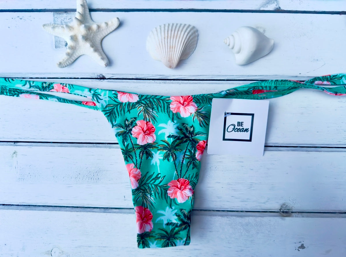 Micro Bikini One-size Thong & Non Padded Triangle Bra Set - FLOWERS & PALMS