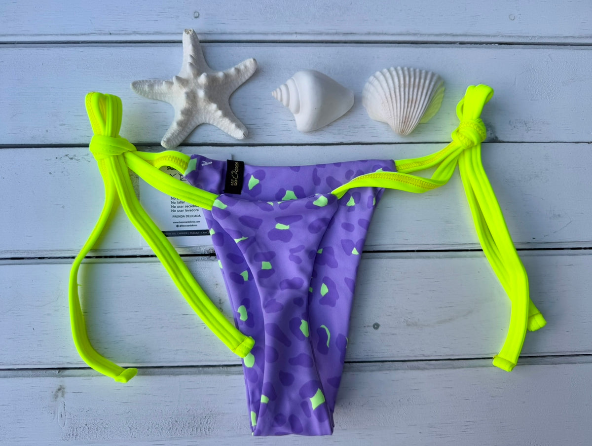 Micro Bikini One-size Thong & Non Padded Triangle Bra Set - PAMELA BIO LEOPARD