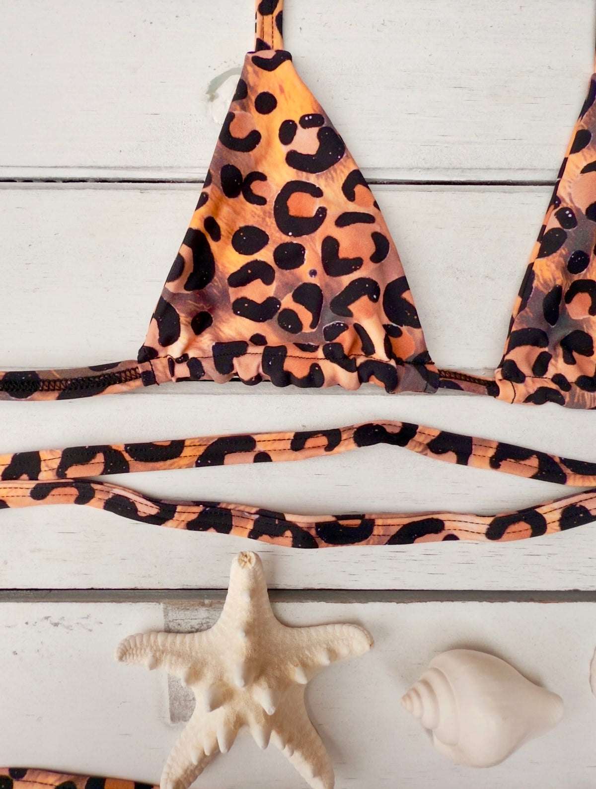 Micro Bikini One-size Thong & Non Padded Triangle Bra Set - PAMELA SMOOTH LEOPARD
